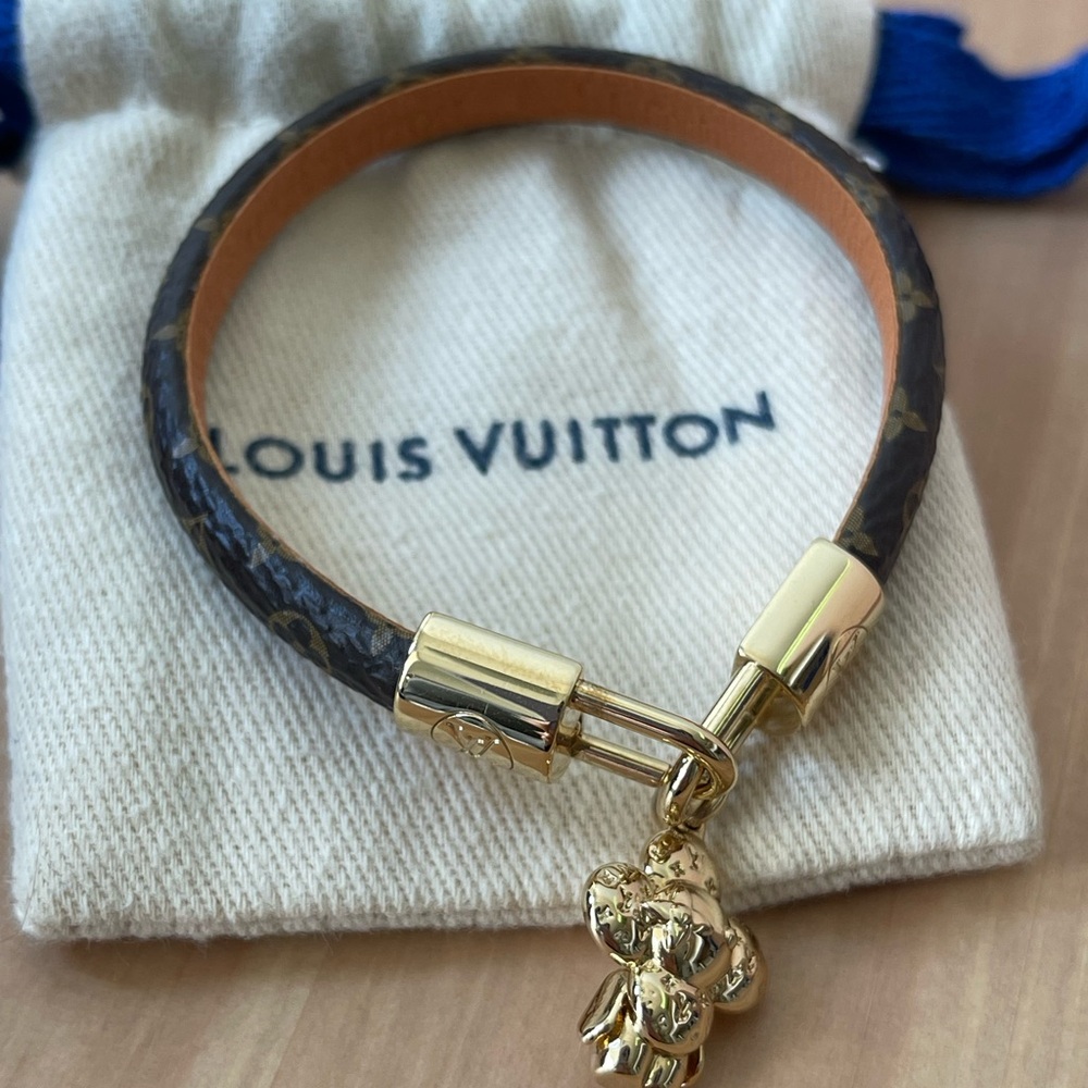 Vivienne Gold Charm Bracelet